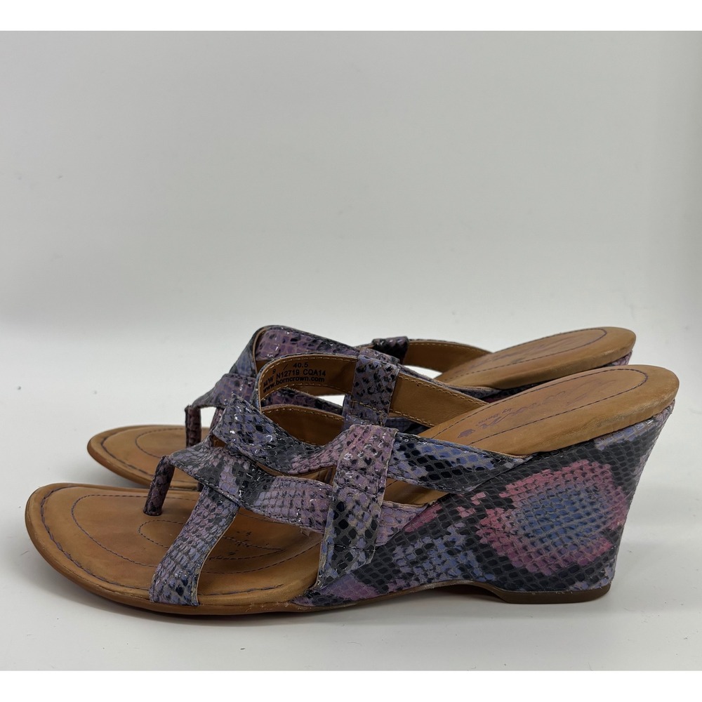 Crown by BORN Wedge sandals Women 9 Purple Snakeskin Strappy Thong N12719